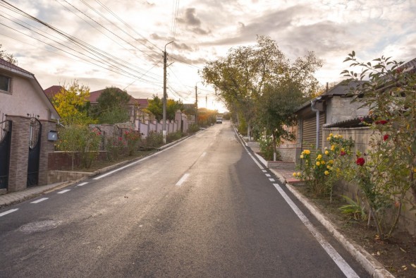 FOTO // Orașul Orhei continuă să fie modernizat. A fost deschisă o altă stradă renovată în cartierul Lupoaica